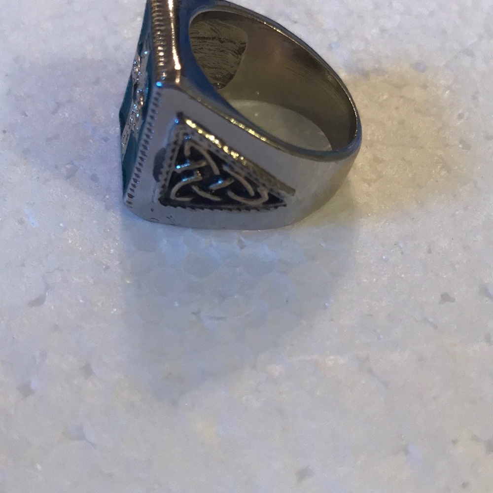 Enamel cross ring - Picture 2 of 5